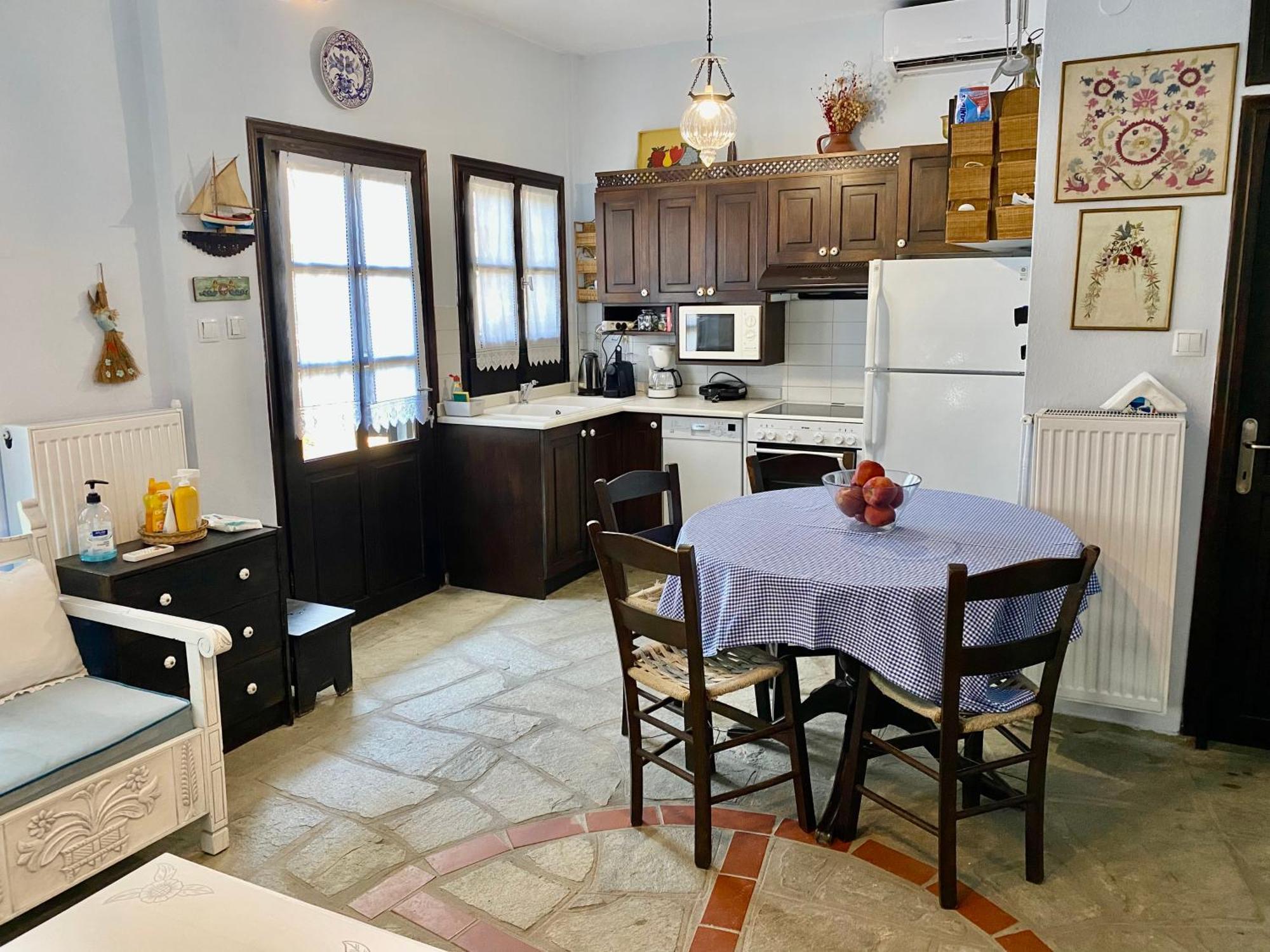 Villa Valia: Traditional Luxurious Residence 피르가디키아 외부 사진