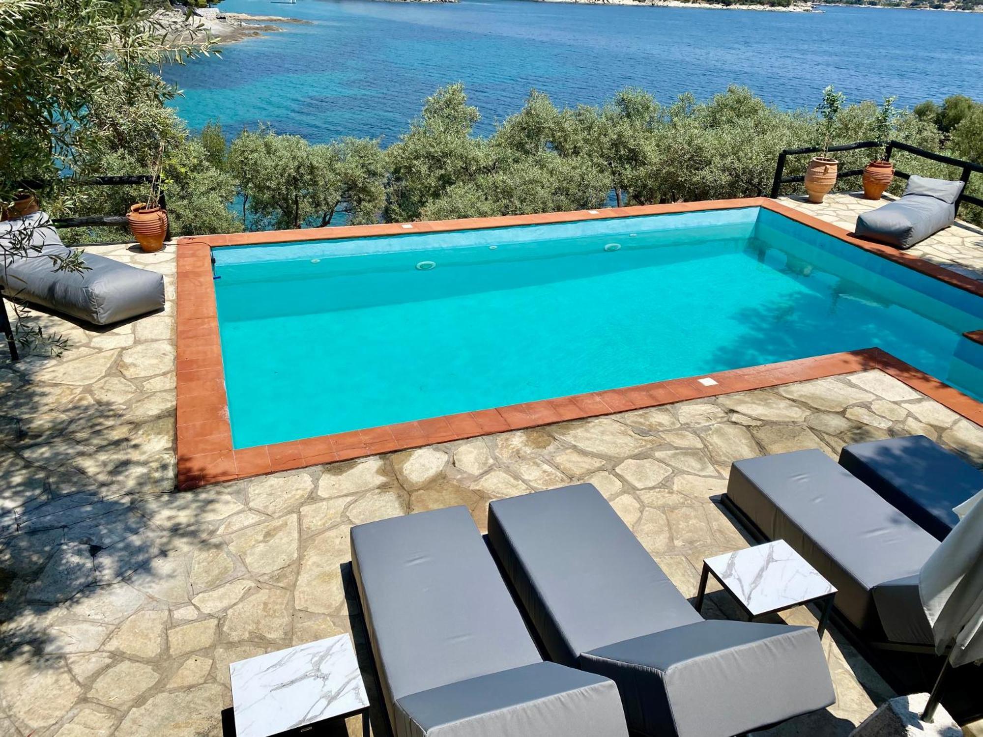 Villa Valia: Traditional Luxurious Residence 피르가디키아 외부 사진